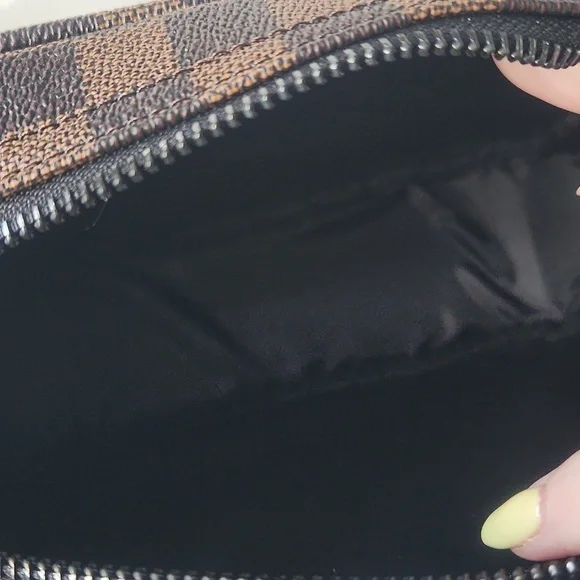 Makeup / Toiletry  Bag - Picture 6 of 7